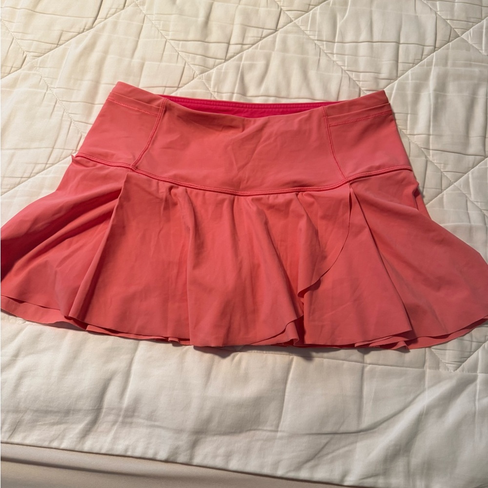 Salmon colored Women's lululemon tennis Skirt